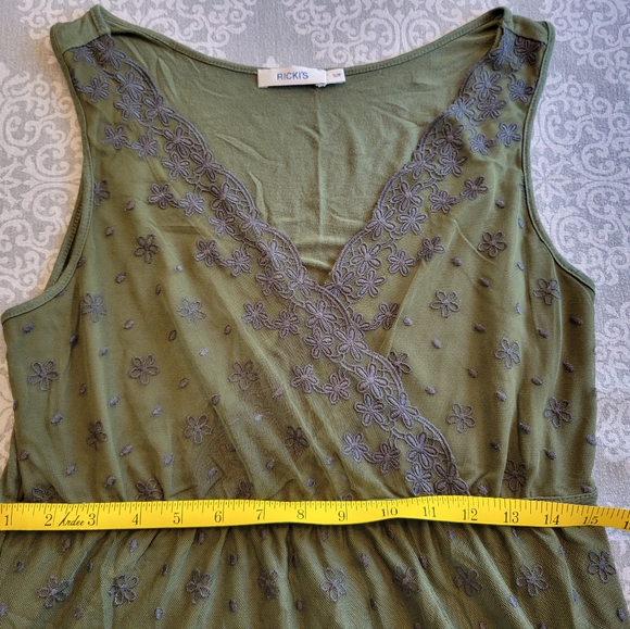 Olive Green Ricki's top - Picture 6 of 6